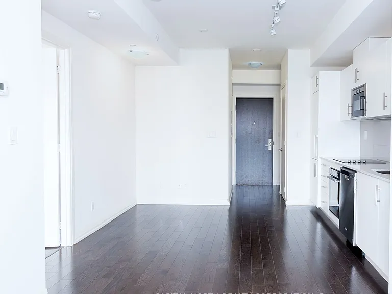 460 Adelaide St E #629 — Photo 5