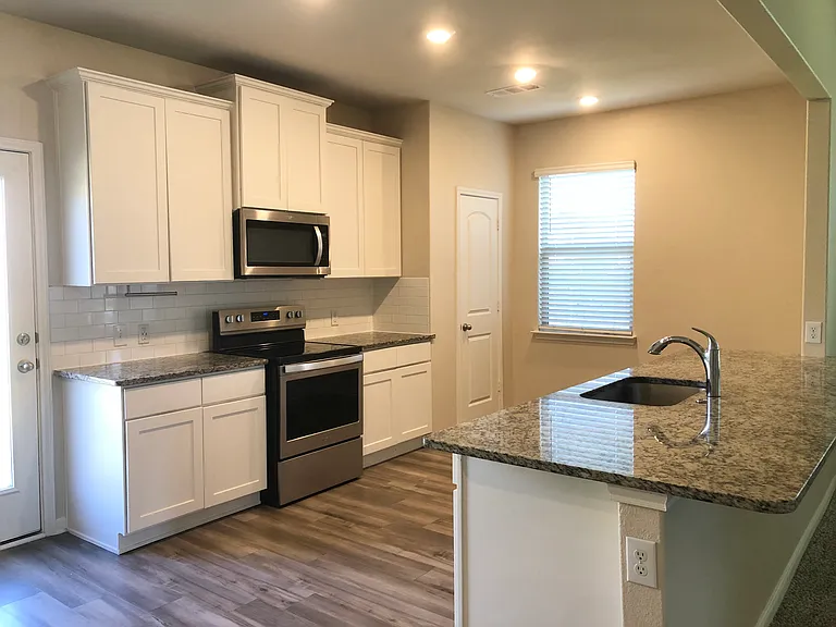 305 Turquoise Ln — Photo 5