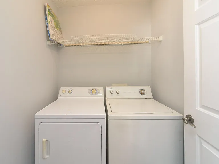 811 Sugar Oak Ln — Photo 27