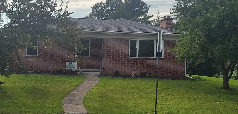 462 N Pleasant Ave