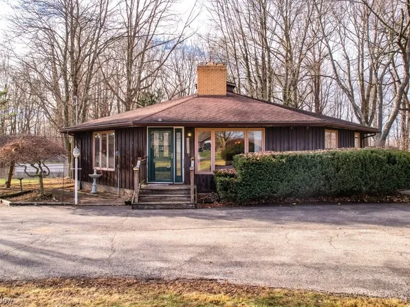 4405 Hattrick Rd, Rootstown, OH 44272