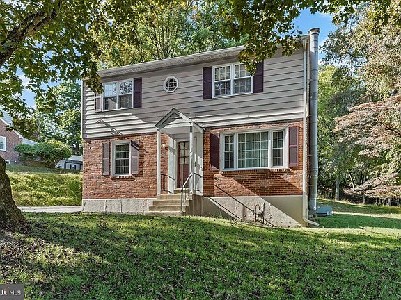 2nd image of 294 Lovell Ave