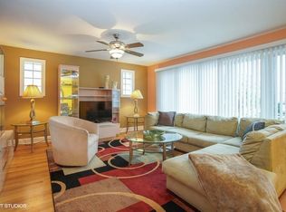 837 Florence Dr, Park Ridge, IL 60068