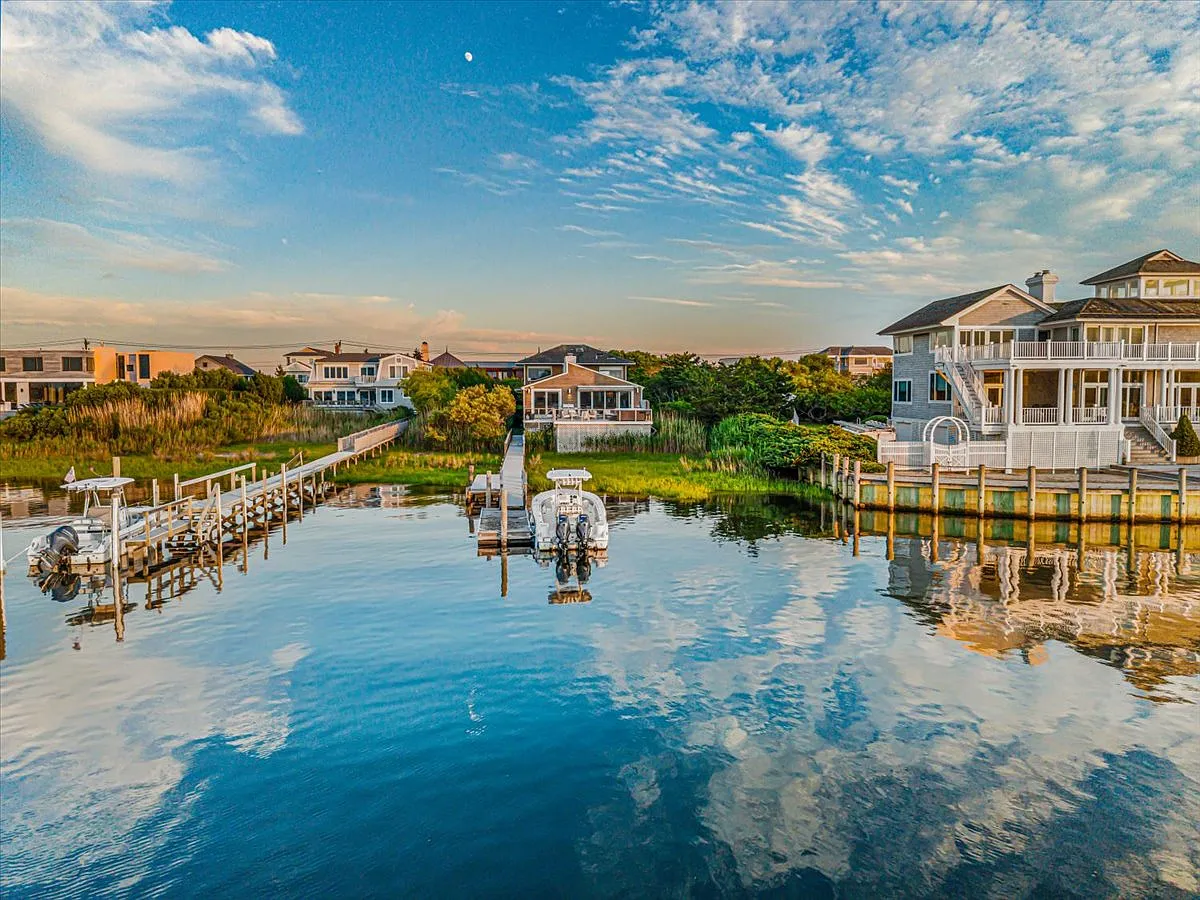 Discover the delight of renting WHB Bayfront in the Off Season — Photo 1