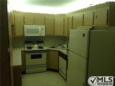 2nd image of 720 Sunny Pine Way APT B2