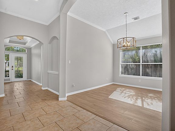 2nd image of 62 S Bardsbrook Cir