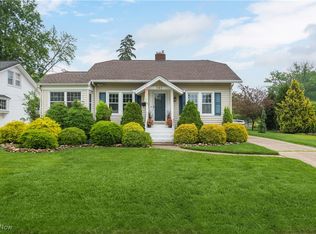 365 Glen Park Dr, Bay Village, OH 44140