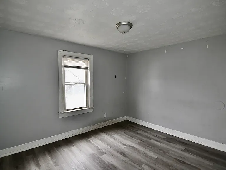 254 S Princeton Ave — Photo 7