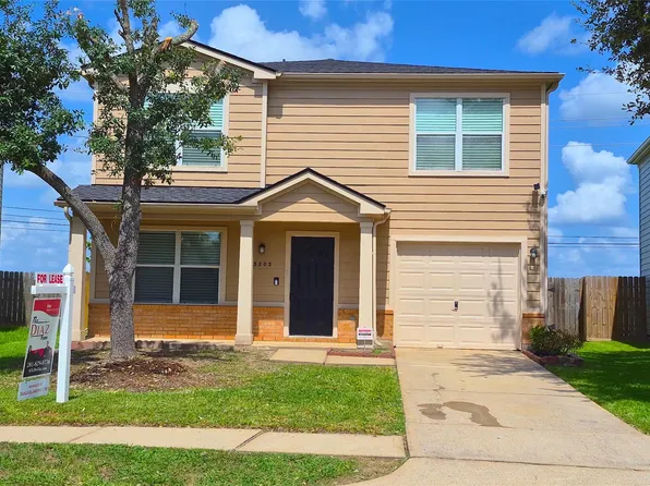 3203 Becker Glen St, Fresno, TX 77545
