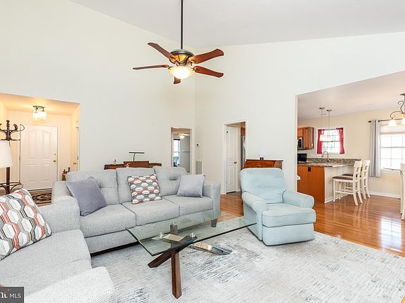 4th image of 34678 Heartland Dr