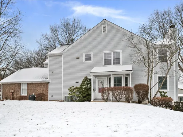 1543 Merion Ln, Oakmont, PA 15139