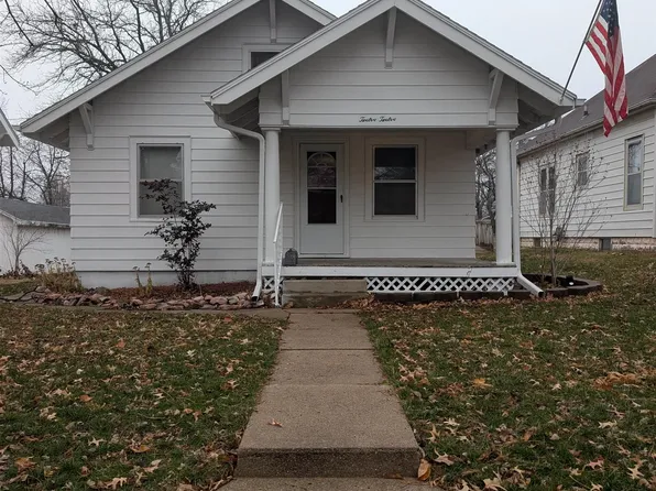 1212 Elk St, Beatrice, NE 68310