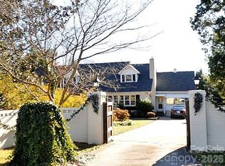 5300 Sardis Rd, Charlotte, NC 28270