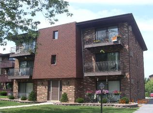 15706 Independence Ct APT 3N, Oak Forest, IL 60452