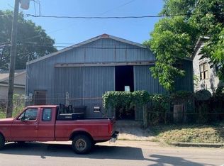 915 Carl St, Houston, TX 77009