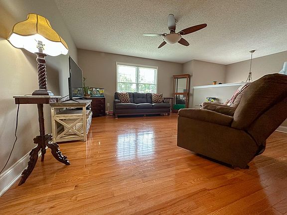 5th image of 1088 Aberlea Valley Cir