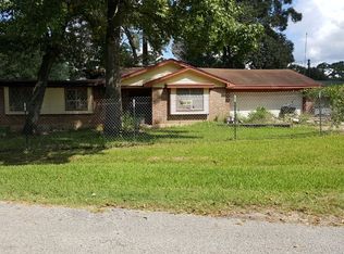 107 Sparkling Water Dr, Huffman, TX 77336