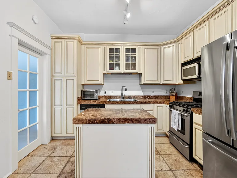 1421 N Gilpin St #8 — Photo 9