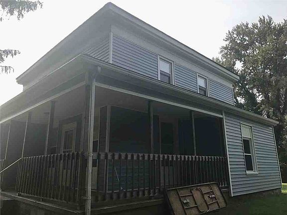 East side (shows porch)