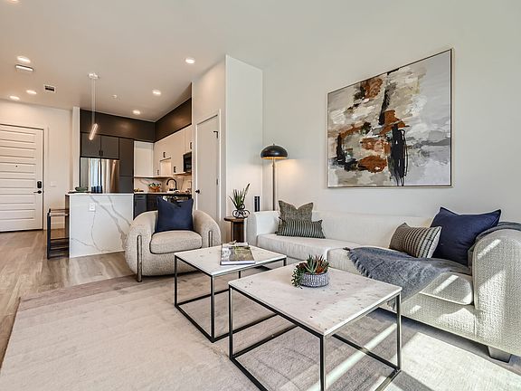3rd image of 626 S Wahsatch Ave #202