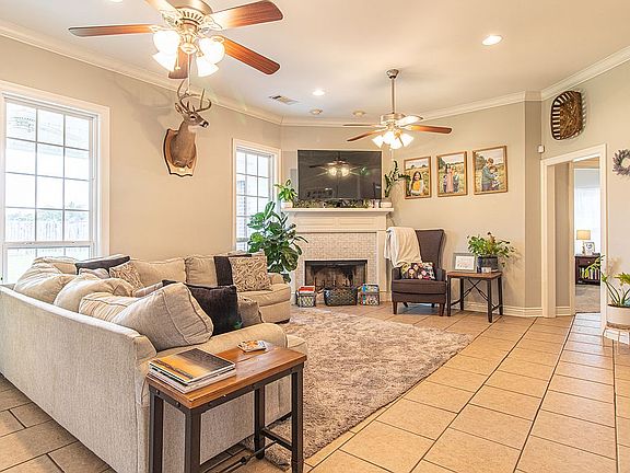 5th image of 100 Curry Creek Ct