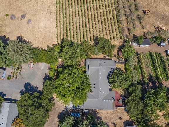 4th image of 19197 Twin Oaks Ln