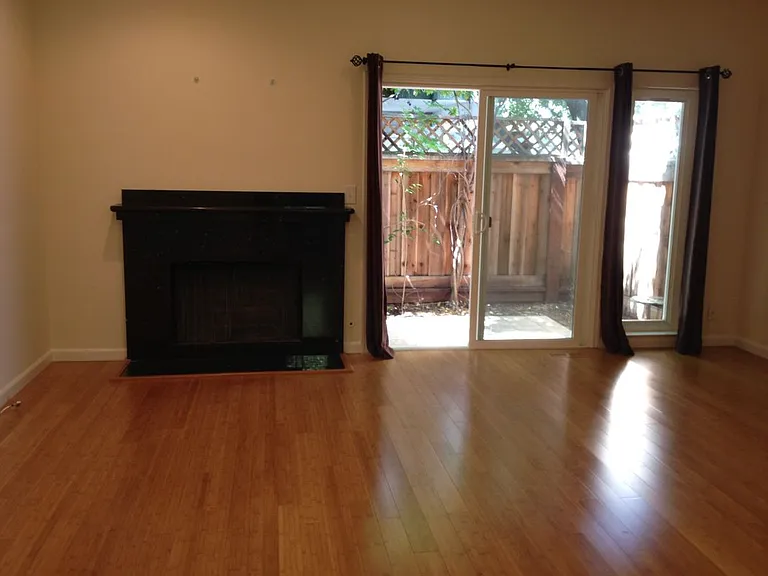 917 Hough Ave #9 — Photo 8