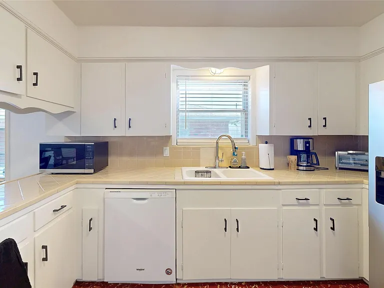 4826 Waynesboro Dr — Photo 11