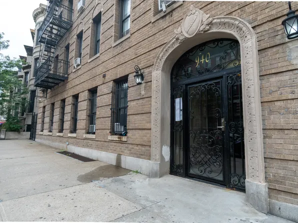 940 Street Nicholas's Avenue image 16 of 16