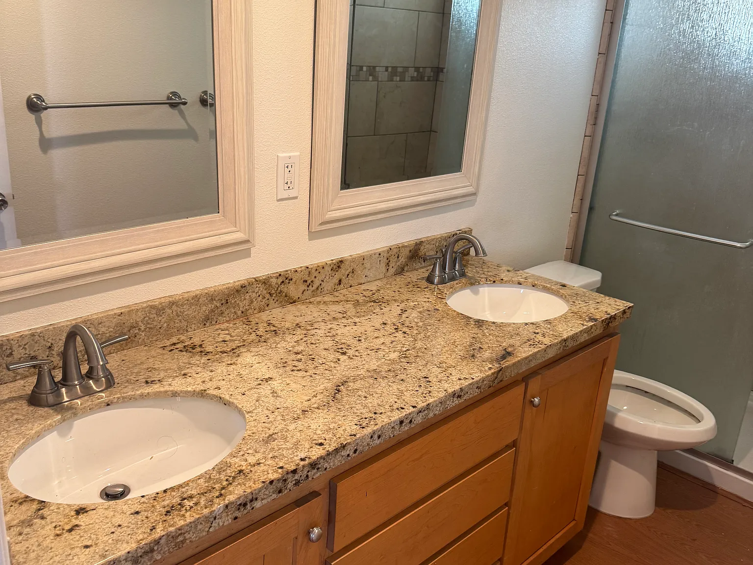 2 bed, 750 sqft, $3,000 — Photo 4