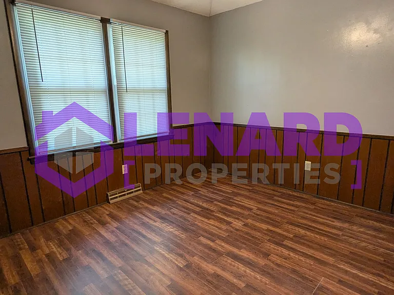 1004 E Auburn Pl — Photo 6