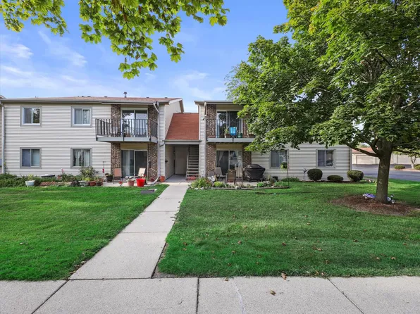W170N11523 Armada DRIVE #14, Germantown, WI 53022