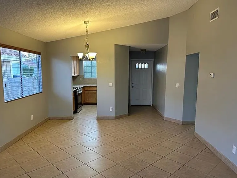 7652 Kalmalii Ave — Photo 3