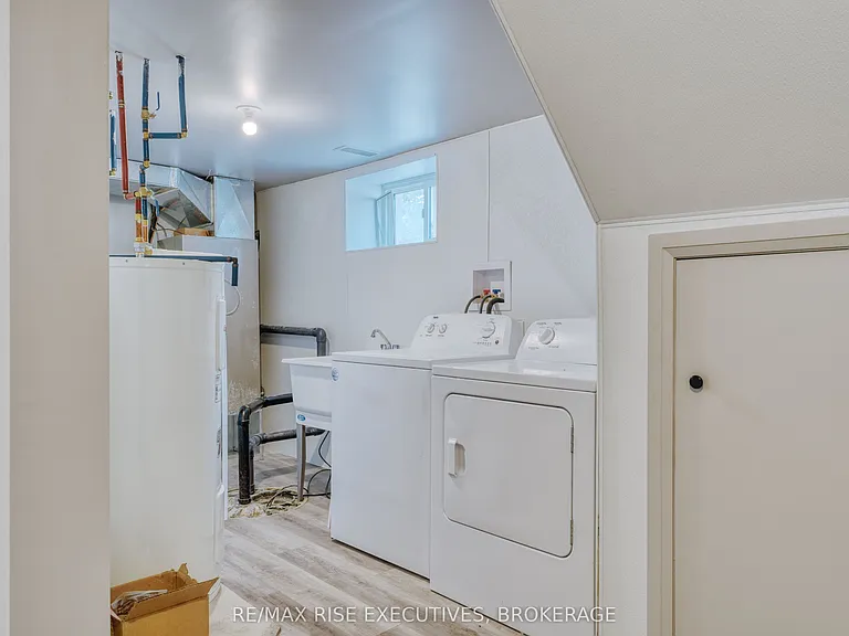 130 Carruthers Ave #3 — Photo 11