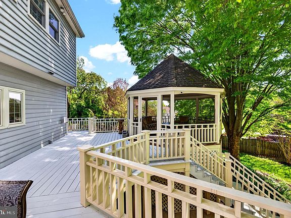 4th image of 23 Eastport Ct