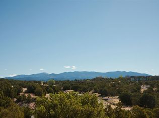 168 Sunflower Dr, Santa Fe, NM 87506