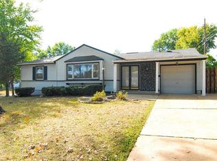 9220 Hale Dr, Saint Louis, MO