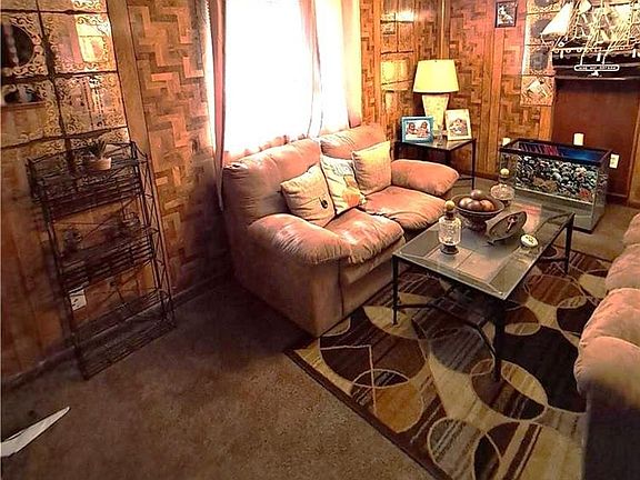 5th image of 2931 Dickens Dr