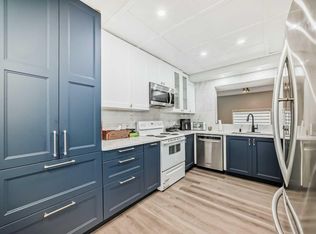 7 Westland Rd #2, Okotoks, AB T1S1Z1