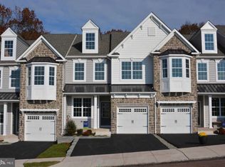 131 Woodwinds Dr, Collegeville, PA 19426