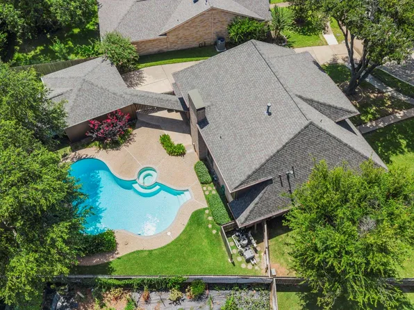 2803 Edgewood Dr, Sugar Land, TX 77479