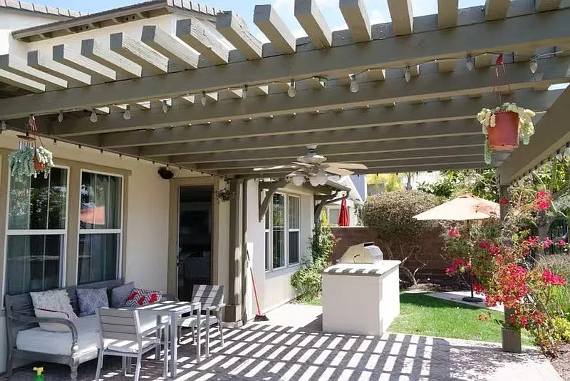 5 bed, 3410 sqft, $7,980 — Photo 3
