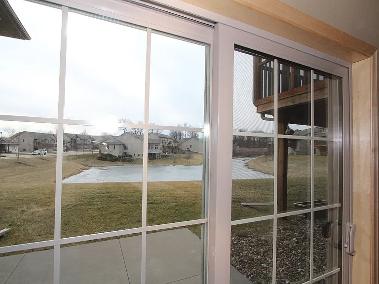 233 Woodfield Ct — Photo 18