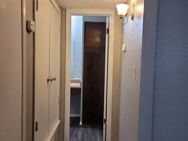 Bryant Grove Apartments — Photo 18