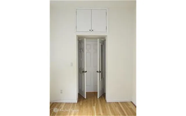 Rented by Douglas Elliman | media 14