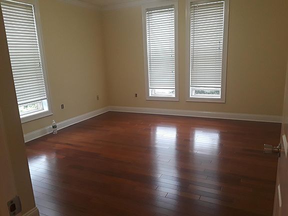 Bedroom 3- new flooring