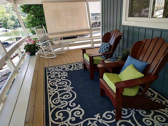 Wrap around porch - lakeside