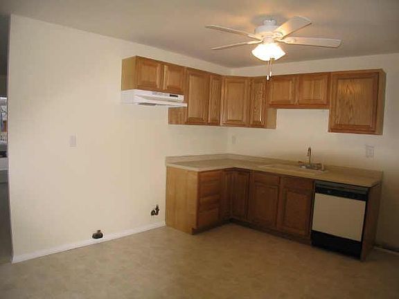 2nd image of 3207 N Patton Dr