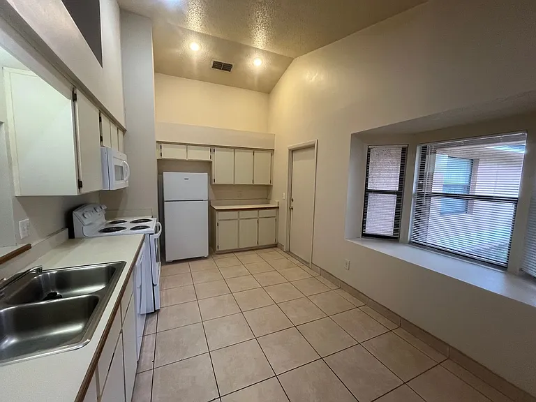 10413 Cresto Del Sol Cir — Photo 5