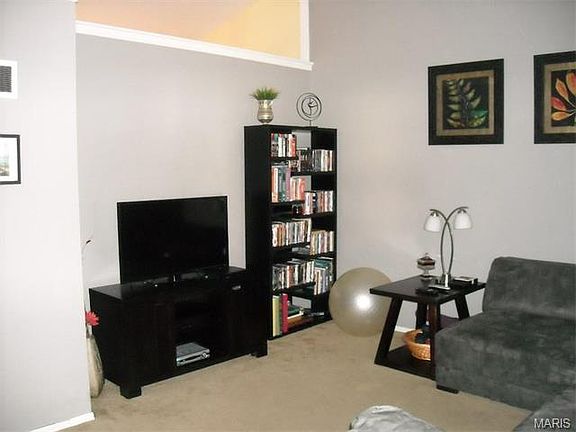 4th image of 535 Cherrydale Dr